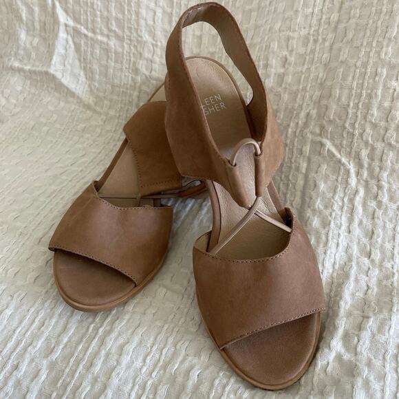 Eileen Fisher 8 Doe Nubuck Suede Block Heel Sandals EUC - Picture 3 of 8